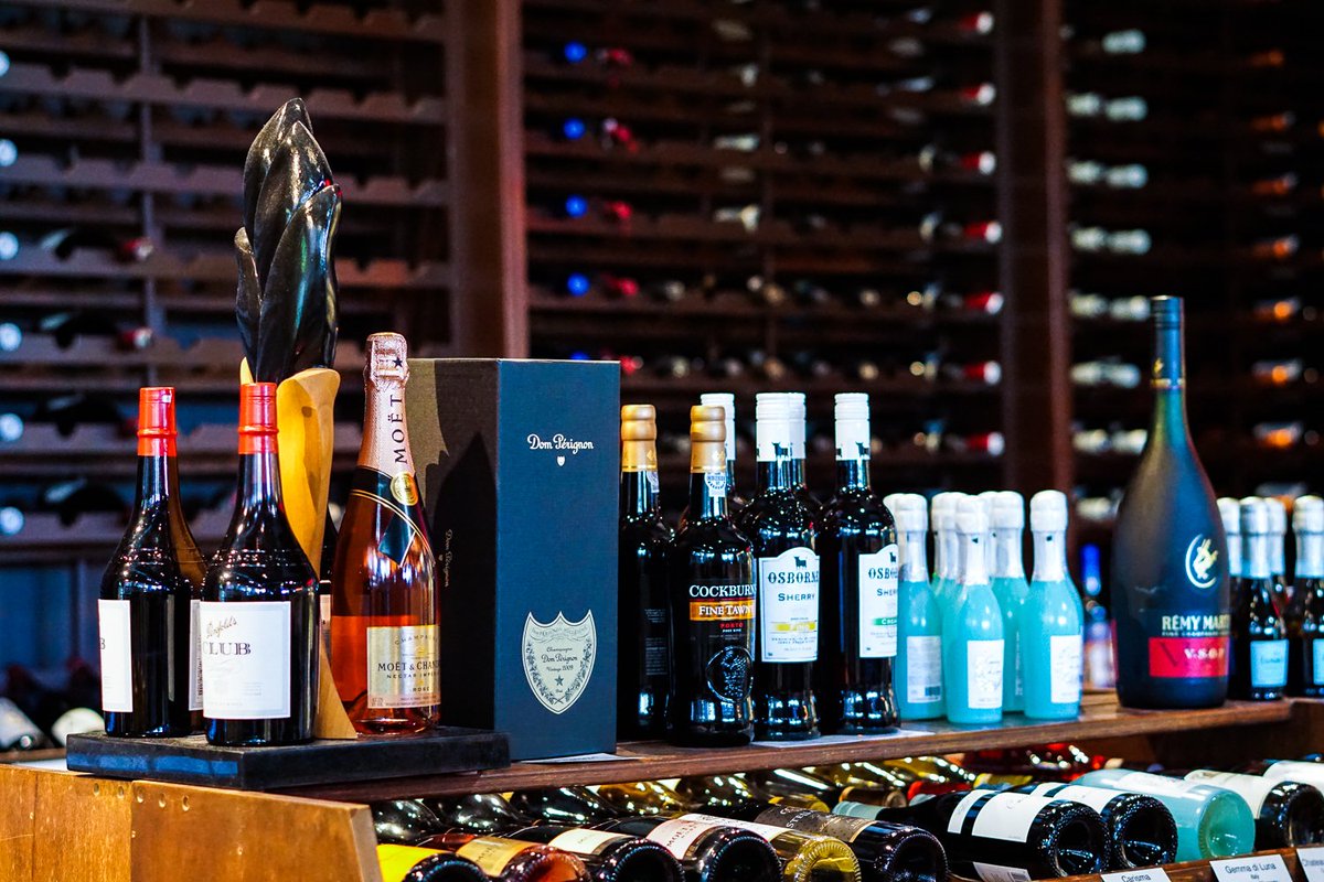 Thanksgiving is tomorrow. Need some last-minute turkey day essentials? Or do you need a bottle of wine for after dinner? We've got you covered. 🍗