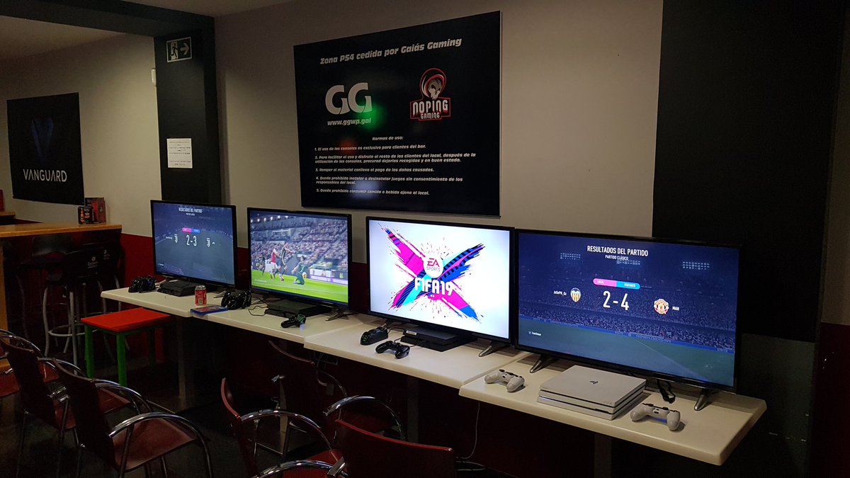 GaiasGaming's tweet photo. Finalizado el primer torneo clasificatorio del @NoPing_Gaming.

@Temprell_VFO y @xMontyGG pasan a la fase final del 9 de Diciembre.

Gran ambiente, risas, nervios y goles espectaculares en esta primera jornada.

¡¡¡Os esperamos el 28 de Noviembre en el segundo clasificatorio!!! https://t.co/KSOII8zMPV