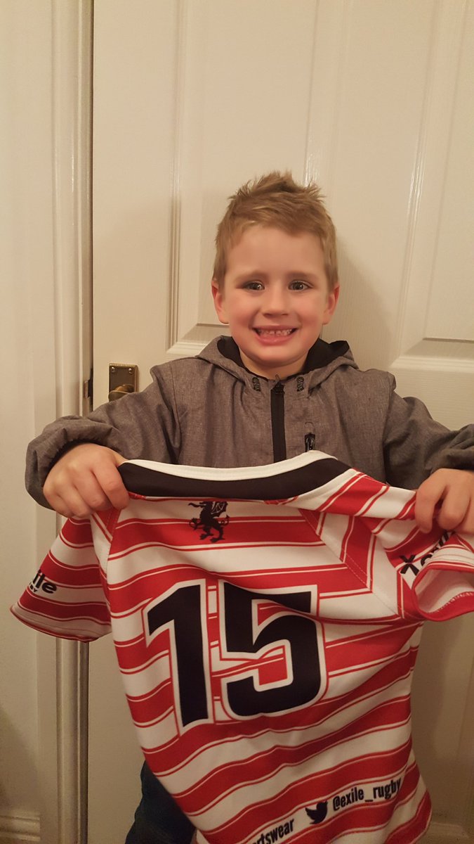 traceybywaters's tweet photo. So tonight my grandson gets his 1st rugby shirt and says call me Halfpenny @LeighHalfpenny1  @WalesRugby @WRU_Boys  @WalesRugbyUnion https://t.co/LWe2iao4X2