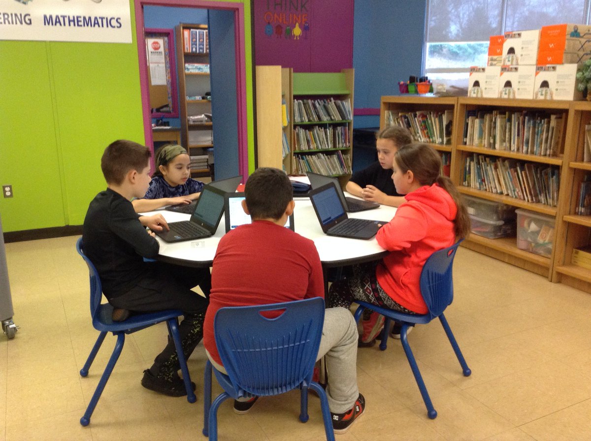 MadameWhite97's tweet photo. Learning how to use Chromebooks and Google Classroom with Ms. Pennell 😊💻#21stcenturylearning #techsavvykids #engagedlearners #lookingforwardtonexttime #bravo @Topsail_Elem @NLESDCA https://t.co/TvLoTNOGtG