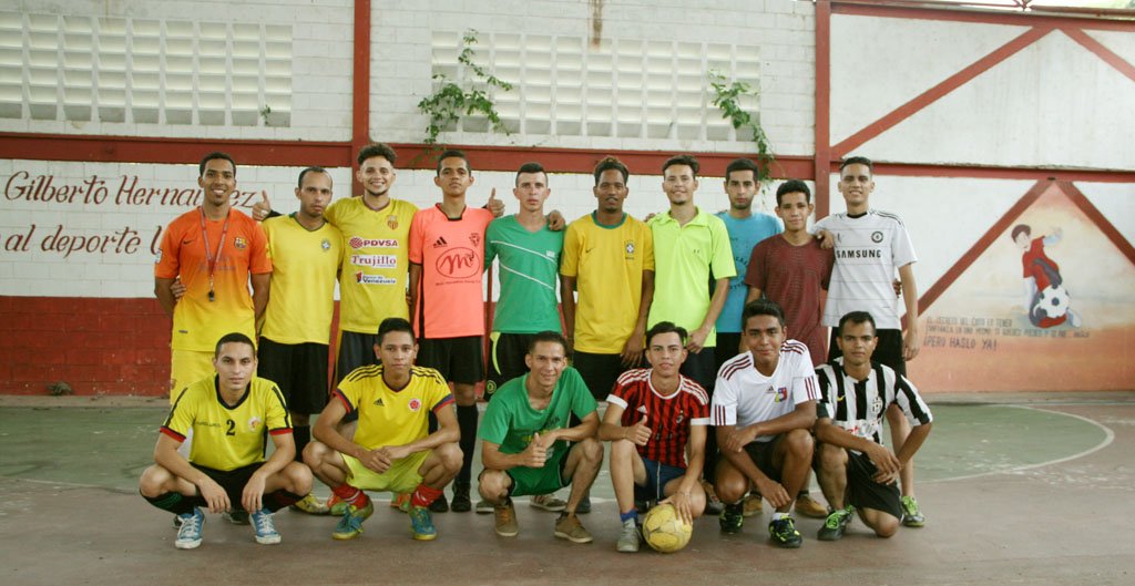 PrensaULANurr's tweet photo. Con actividades deportivas y recreativas, la #ULANurr #Trujillo conmemoró el #DíaDelEstudianteUniversitario. #21Nov. Quedó programada para las 9 a.m. del #22Nov una Exhibición de Taekwondo y un Circuito Fitness en el Patio Central de la Villa Universitaria https://t.co/oDrE8PrpZ9