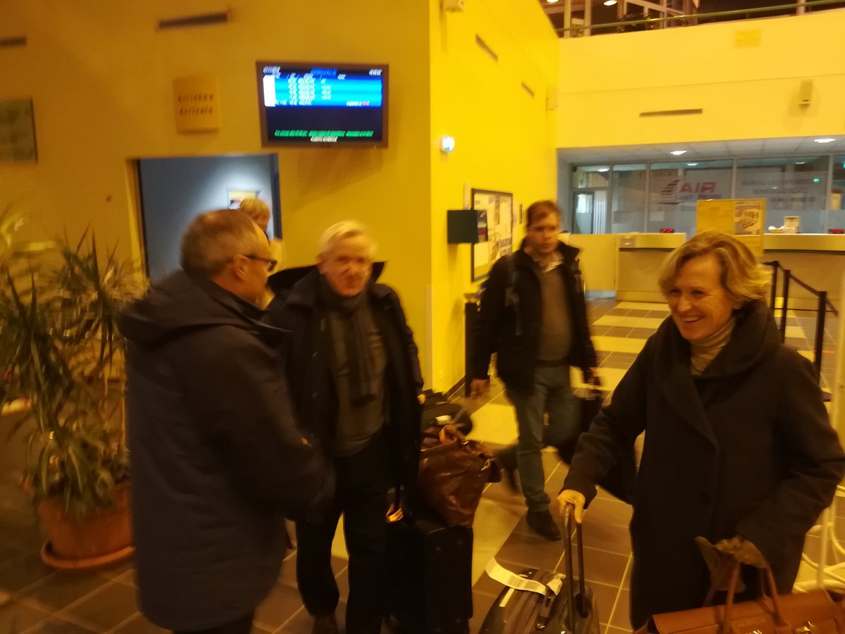senspm1's tweet photo. Arrivée ce soir de M.le Recteur  de Caen @Rolland_Denis et Mme Le Gal secrétaire générale académique à #saintpierreetmiqurelon pour une visite de 3 jours auprès de la communauté éducative de l'archipel. https://t.co/S0dAG420Wv