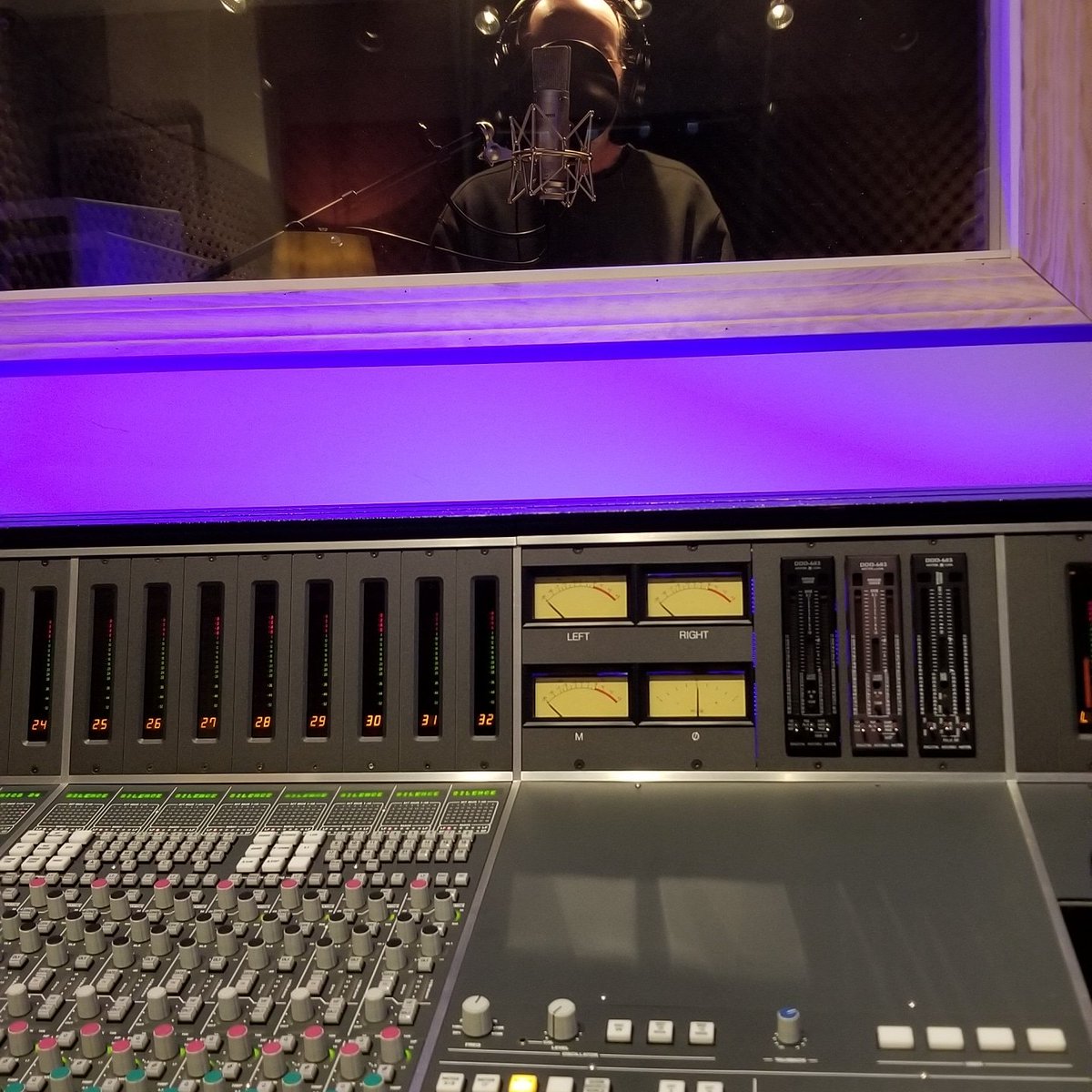 SSNStudios's tweet photo. Vox Day
.
#recordingstudio #capecod #photooftheday #instagood #massachusetts #picoftheday #musicstudio #mixingandmastering #voiceover #musicstudios #recording #avidhd #avid192 #protools #hdnative #thunderbolt #studioporn #studiolife #recordingstudioporn https://t.co/rdDiJsHXXp