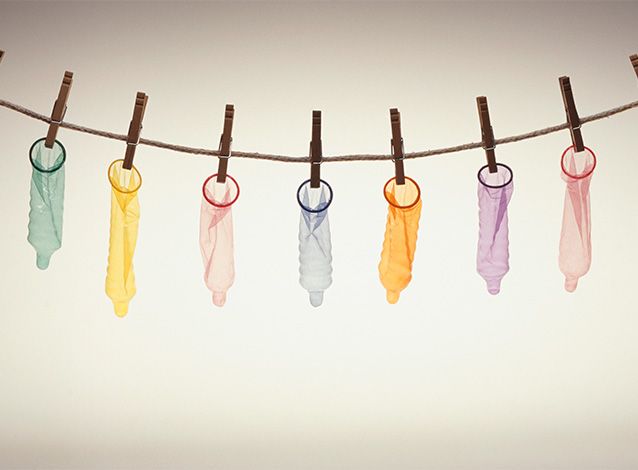 MensHealthUK's tweet image. Hate condoms but love doing bits? Try these 4 best thin condoms 4 bit.ly/2PIk6S1