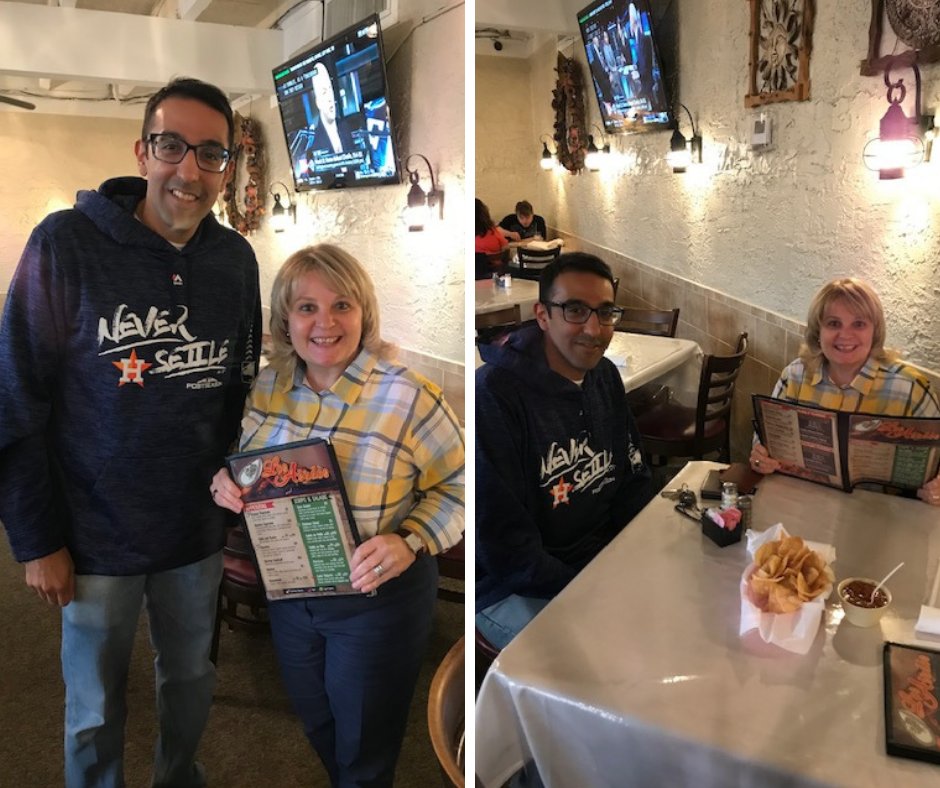 SBA_LRGV's tweet photo. #SBA_LRGV District Director Angela Burton #DinedSmall at local restaurant Los Asados. While dining she visited with Manager Charlie Rosel. November 24 is Small Business Saturday- Support your local small businesses→ https://t.co/EduvcReBxI https://t.co/uRZlppbaQT