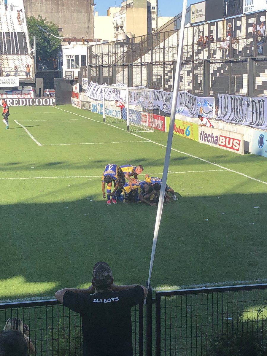 TodoAscenso's tweet photo. #24mins Ignacio Colombini otra vez, establece #Atlanta 2 #AllBoys 0 https://t.co/L1Qw8TwqqB