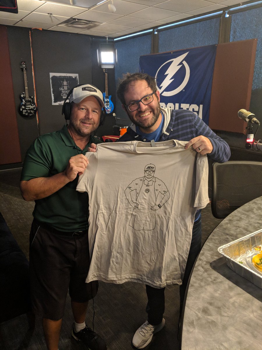 TheJohnSenning's tweet photo. WITH THE 1ST PICK IN THE #DGL THANKSGIVING DAY DRAFT @SethKush HAS CHOSEN ROASTED TURKEY W/ WET BRINE https://t.co/VmIW0inxXf