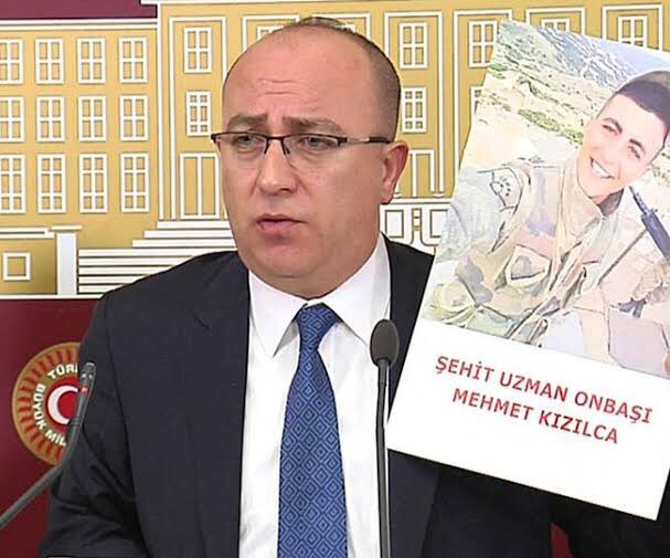 _arifsaylam's tweet photo. Uzman çavuşların sorunlarını aylardır @TBMMGenelKurulu’ nda  dile getiren ve Bu konuyu sahiplenen  @MHP_Bilgi  Genel Başkan Yardımcımız Sn.  @UlviYonter Teşekkür ediyoruz, Ağzına yüreğine sağlık. https://t.co/0XGAC3pPJr
