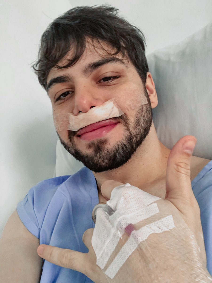 t3ddyyyyy's tweet photo. a cirurgia foi um sucesso
to vivo <3 https://t.co/RHtMp9Vj3e