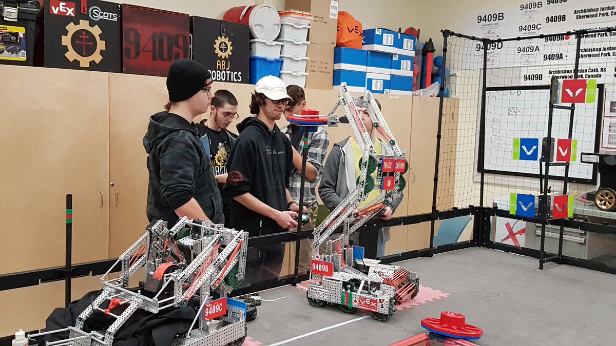 ABJRobotics's tweet photo. 3 days until competition. https://t.co/AcU1ujUd3K