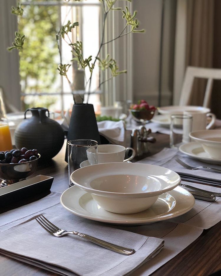 SFERRA Fine Linens (@sferralinens) on Twitter photo This table setting by stylist <a href="/evanngibbs/">Evann Gibbs</a> is at once elegant and inviting. Dress your table with crisp linens too, now 20% off with code CYBER18. This table setting by stylist <a href="/evanngibbs/">Evann Gibbs</a> is at once elegant and inviting. Dress your table with crisp linens too, now 20% off with code CYBER18.