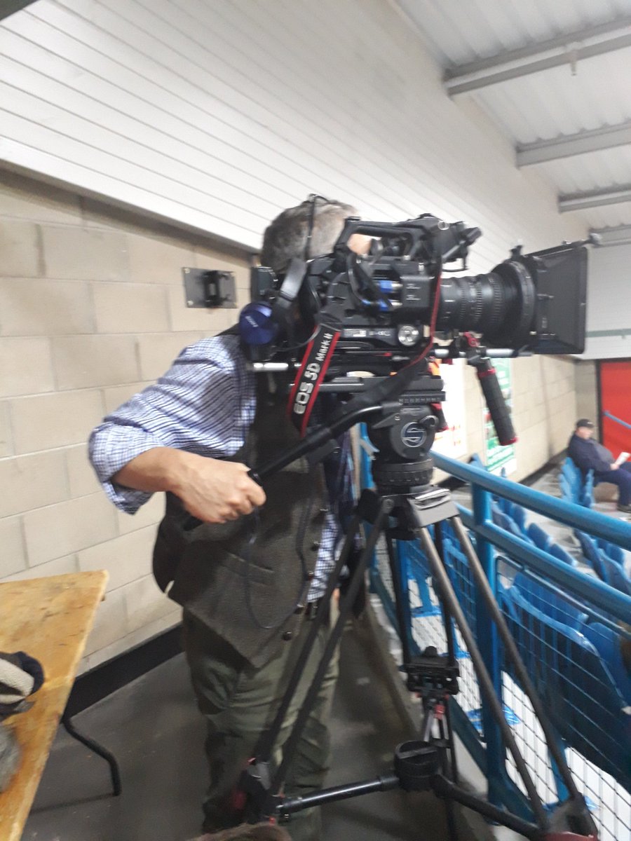 Jean_BSIB's tweet photo. Tv filming at the mart today! #ANMGroup #Thainstone #BSIB https://t.co/uDxueicEtB
