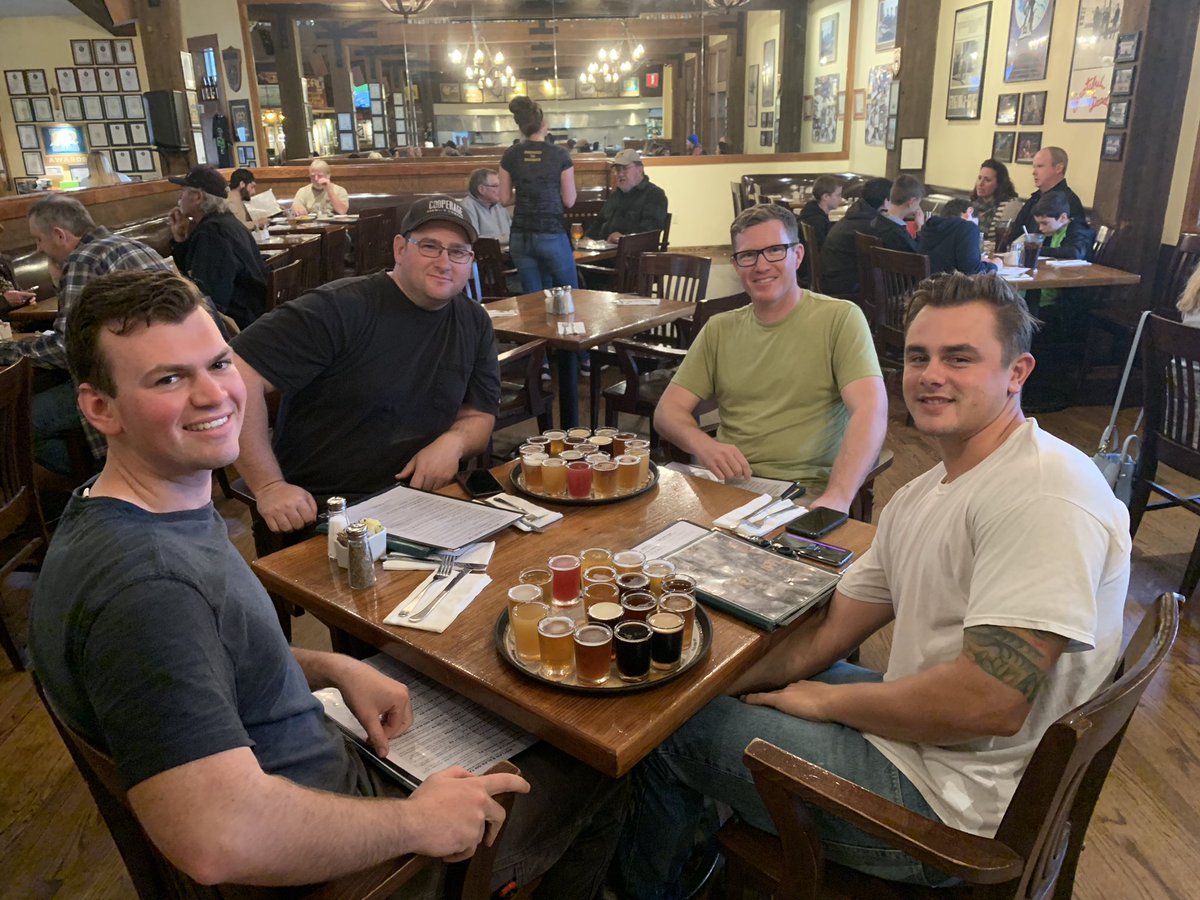 MoylansBrewery's tweet image. instagram.com/p/BqdRVNAA0sk/ #sampleset time at #moylans!