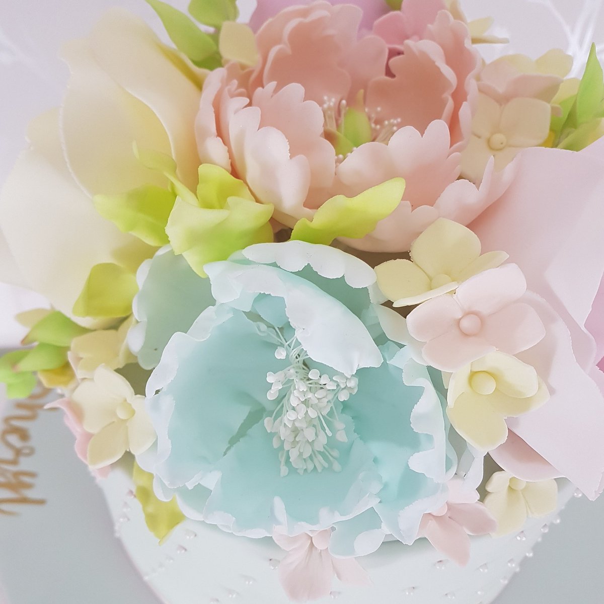 _hilaryhurst_'s tweet image. #london #sugarcraftclass #flowerclass #weddingcake #cakeclass #londonclass