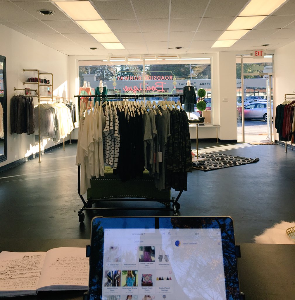 RoadsideRunway's tweet photo. Getting the store ready for #BlackFriday &amp; #SmallBusinessSaturday 🛍🛒
Come see us this weekend for some great deals! 
#shopsmall #shoplocal #shoplocalstl #roadsiderunway #roadsiderunwayboutique #shoproadsiderunway #kirkwood https://t.co/Sn37peczBF