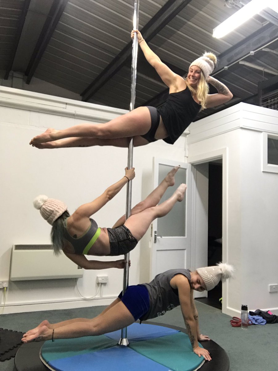 CeridwenP's tweet photo. Fun at @ActiFitSW tonight , 10 second triple strike a pose on a pole , whilst wearing a woolly hat 🤣 we have so much fun keeping fit 😍 https://t.co/rIDi9hR7Sm