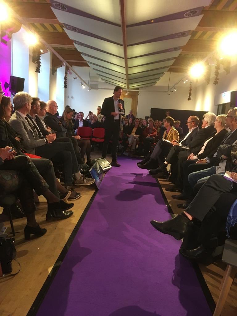 Afsluiting <a href="/PlacesHope/">Places Of Hope</a>, met Maarten Schurink. Wij waren er ook bij en ondertekende intentieovereenkomst over het vervolg.