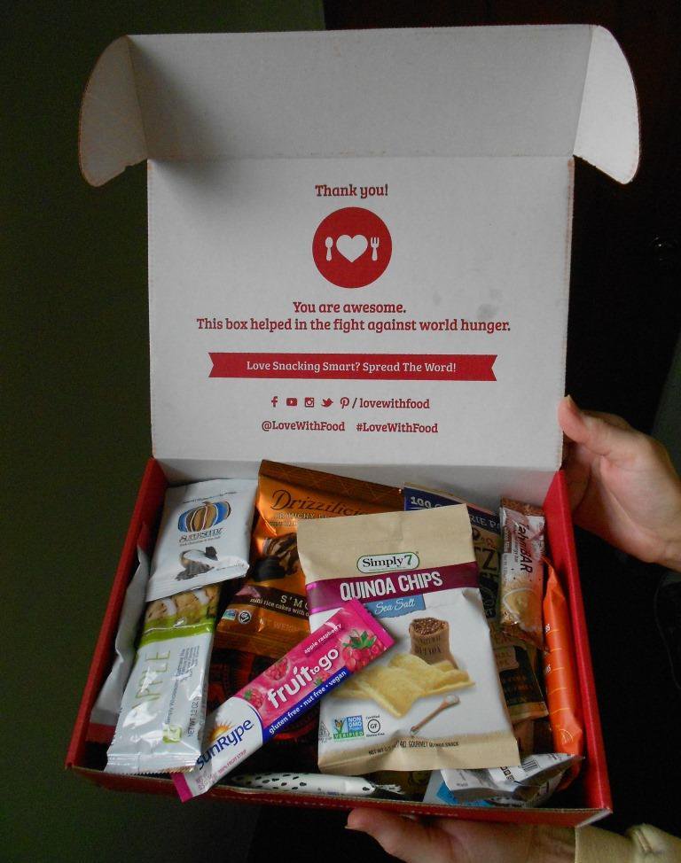 BeautyCooksKiss's tweet photo. A #thoughtful holiday gift is a @lovewithfood Deluxe #subscription that has #HealthySnackOptions.  Read my review &amp; then order.  You'll want to take advantage of #BlackFridayDeals &amp; Cyber onday with links at my site @BeautyCooksKiss! 
https://t.co/tLAh8j1Kb0
#BeautyCooksKisses https://t.co/aAPqGZ8il6