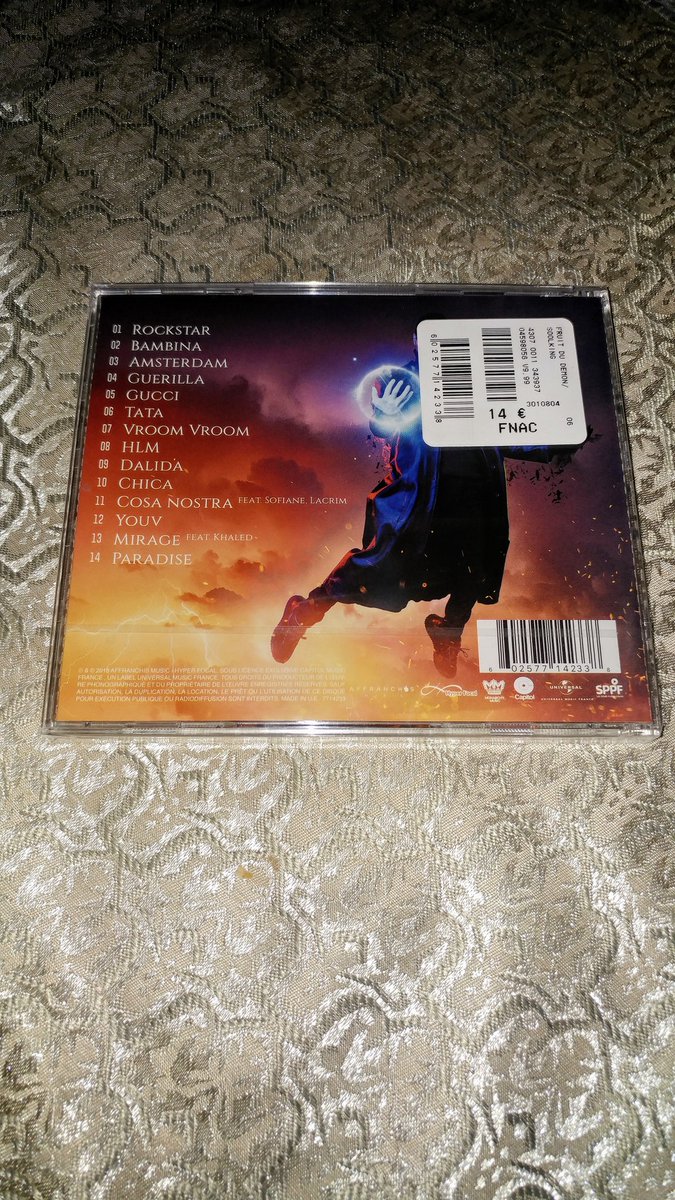 kamelion23's tweet photo. L'album est bien arrivé sain et sauve en Algérie...💪❤️🇩🇿
#fruitdudemon 
@Soolking https://t.co/6cs5qmhAmC