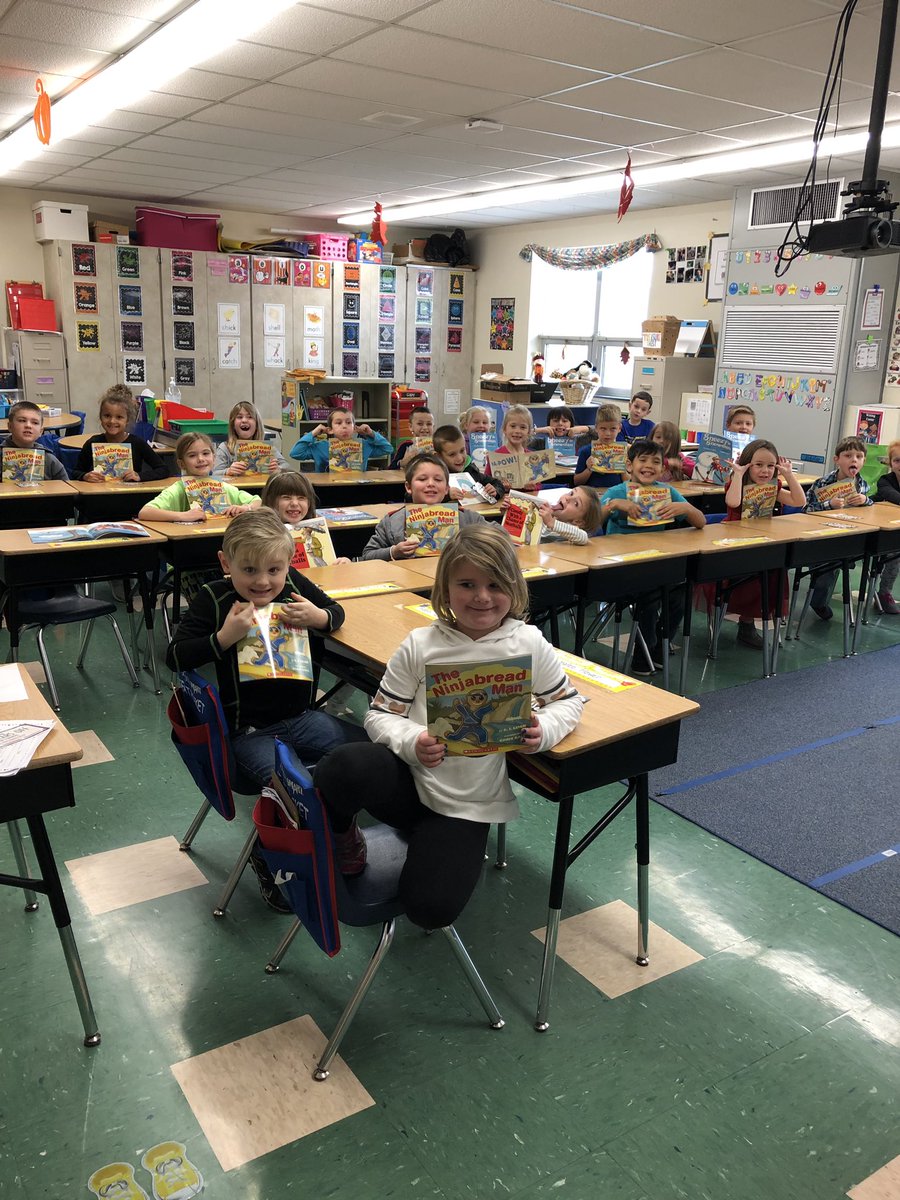 MissRoutch's tweet photo. I know what our kiddos will be reading over Thanksgiving break! π #scholastic #novbook https://t.co/lkG6C6uOmR