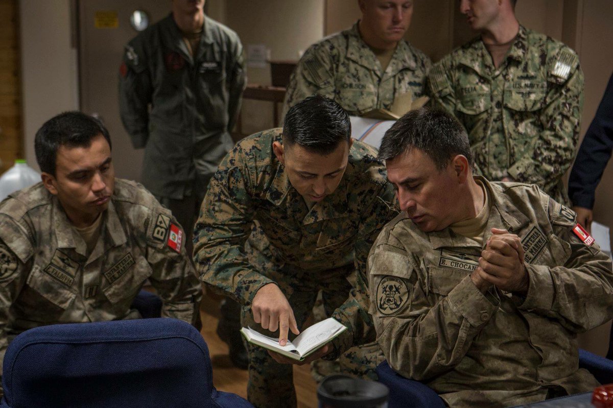 MARFORSOUTH's tweet image. . @1stMEF Marines and sailors with SPMAGTF-Peru and their @naval_peru counterparts are conducting joint planning aboard the USS Somerset to prepare for an upcoming humanitarian assistance and disaster relief exercise in Peru. 

#EnduringPromise #PromesaDuradera #MaritimeTaskForce