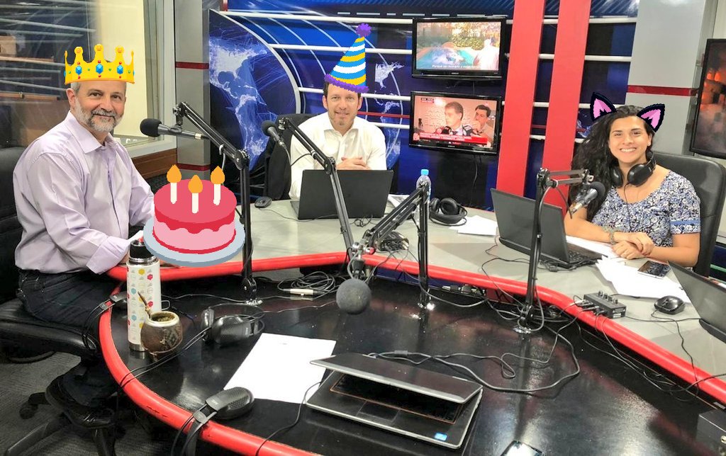 Festejando el cumpleaños del profe Pignatelli 🎉🎊

Hasta las 20 junto a <a href="/segregustavo/">Gustavo Segré</a>, <a href="/DiasdeHistoria/">Adrián Pignatelli</a>, <a href="/magaschlocu/">Maga Schwartzman</a>, <a href="/maurocaver/">Mauro Caver</a> y <a href="/jeromura/">jeromura</a> por <a href="/RadioLatina1011/">Latina - FM 101.1 / Latina TV</a>