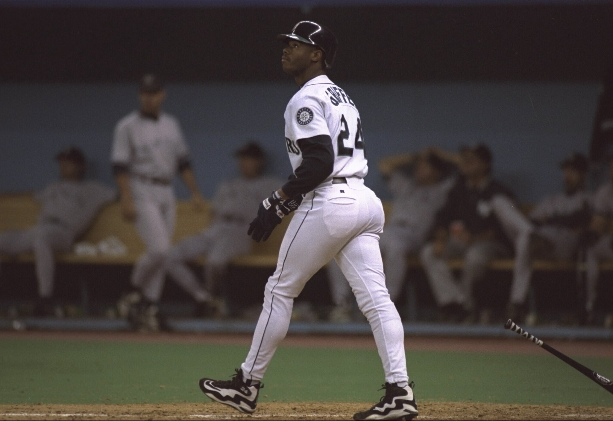 Happy 49th birthday to The Kid Ken Griffey Jr. : Stephen Dunn 