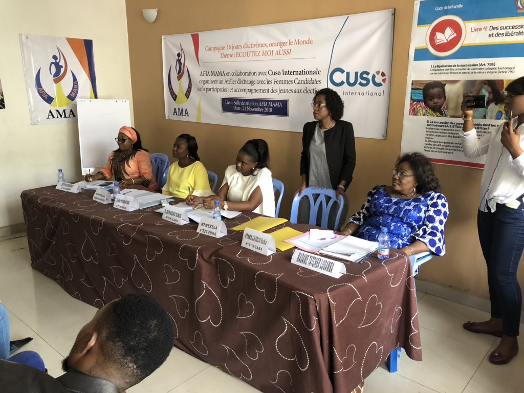 RienSlesFemmes's tweet photo. Quelques jeunes ont pris l’engagement d’accompagner les femmes candidates pendant leurs campagne électorale pour maximiser leurs chances de réussir.
#EcoutezMoiAussi
#ElectionRDC2018
@habariRDC @radiookapi @FemmesLeadeRdc @FemPoNet @AWLNetwork @BusweR @afiamama @CusoIntl @ffcrdc https://t.co/3OWXPkxG7h