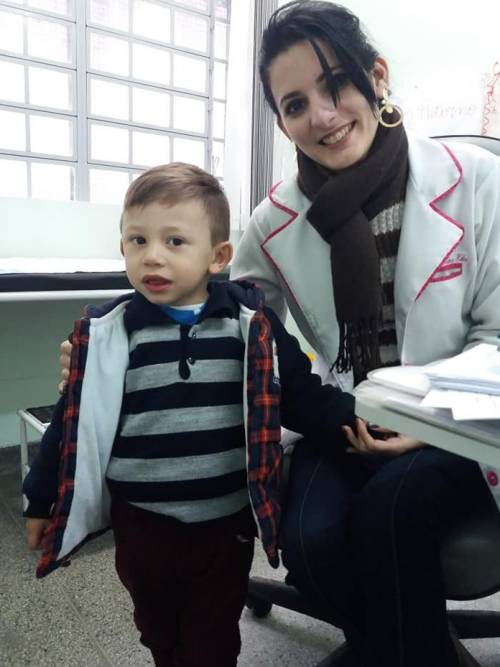 #DraRachelGómez «Cuando los veo me dicen que la medicina cubana les examina el alma; los escucha; les devuelva la sonrisa. Expresan que nosotros tenemos magia en los ojos» #MásQueMédicos #Cuba #MaisMedicos bit.ly/2OT3cLm <a href="/DiazCanelB/">Miguel Díaz-Canel Bermúdez</a> <a href="/CubaMINREX/">Cancillería de Cuba</a> @SMCSaludCuba