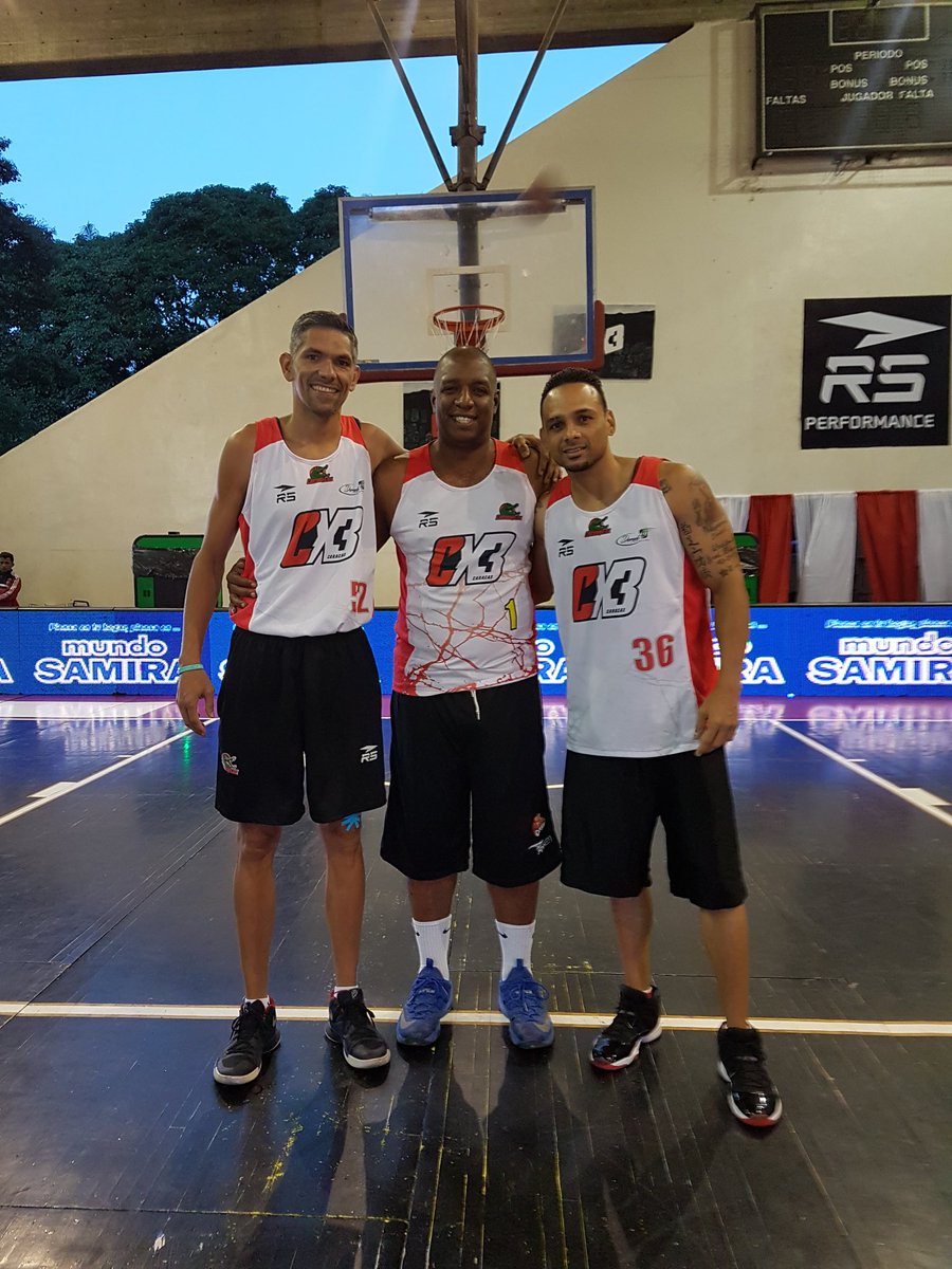 cocodrilosbbc's tweet photo. #Cocodrilosx3 Ahora es el turno de los ex-jugadores de la LPB. Ellos son el equipo #LasLeyendas 😎🔥 #Cx3EXPRO https://t.co/48Za4wtEXp