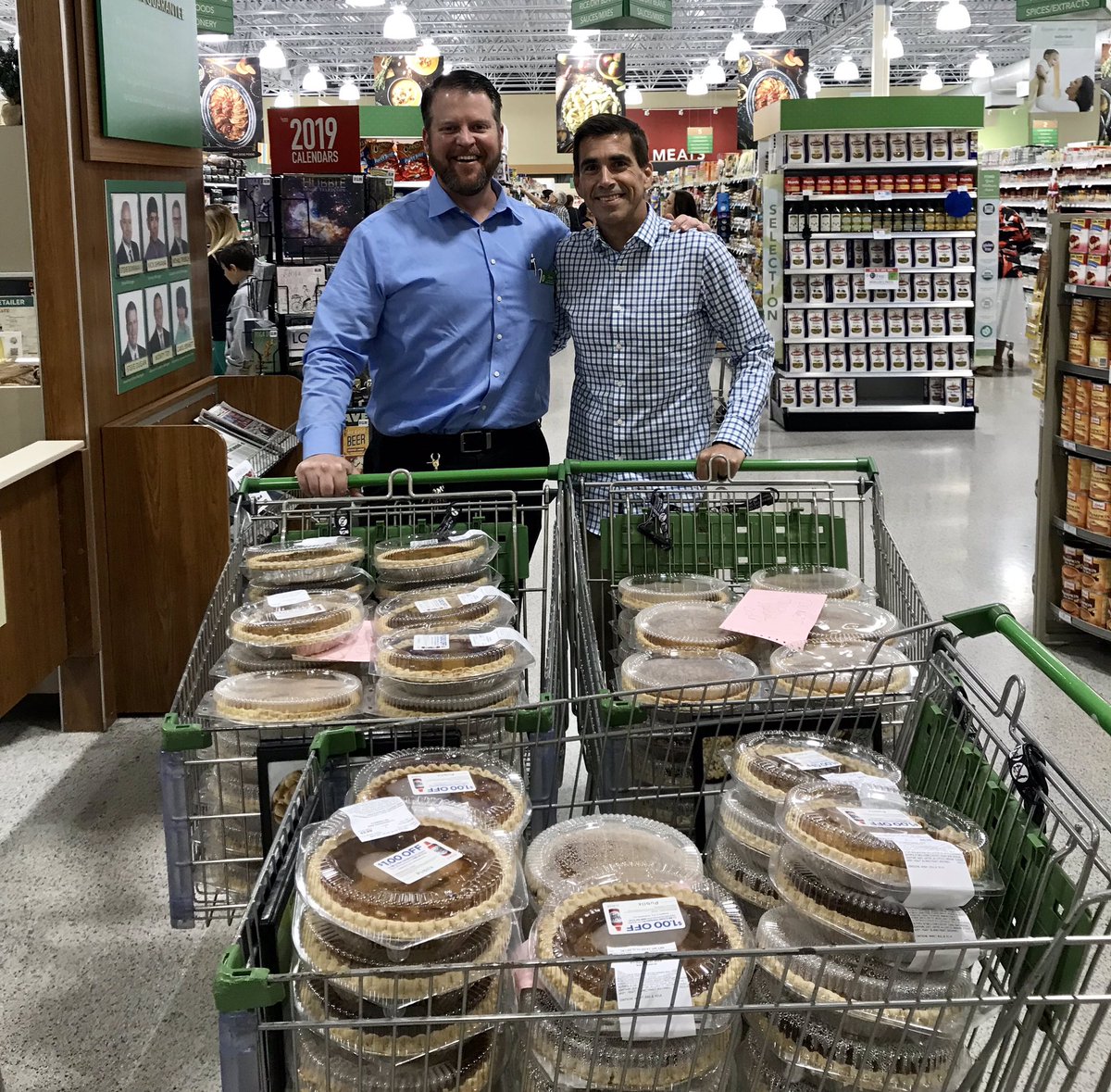 djmia00's tweet photo. I’ve been buying my #Thanksgiving pies for the #SUAR XC 5k for 16 years now!  Thanks Steve!
Come out tomorrow- beat me and win a pie! #pieguy 
https://t.co/ej5hkAs1h7 https://t.co/EITtKrQeNL