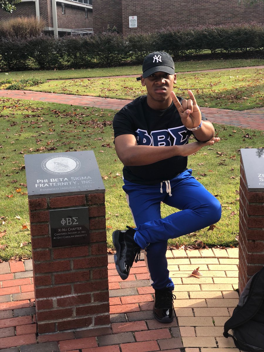 WholesomeAnt_'s tweet photo. Finally made it to sigma land 🤘🏾🕊💙 https://t.co/CwDGeX16IK