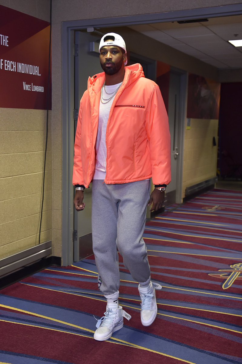 celebrities wearing off white jordan 1