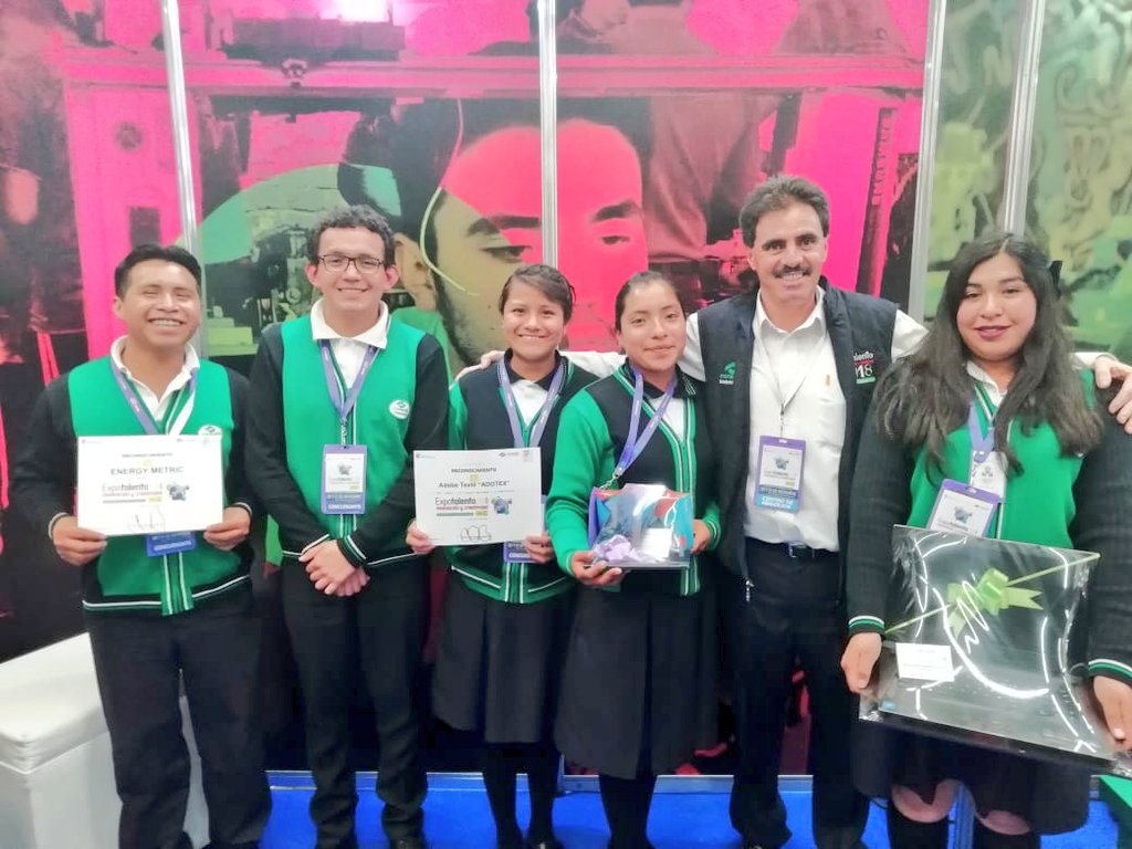 ConexionAtlaco's tweet photo. Energy Metric @CEM_Atlacomulco gana 1er. Lugar en Concurso #Hackaton #ExpoTalento2018. Felicidades estudiantes Diana, Aarón, José Carlos,  y coach Mtro. Marco A. López @conalepmex @Enrique_MenV #FormandoBiografíasExitosas #ApasionadamenteCONALEP https://t.co/zfZOMmvSmH