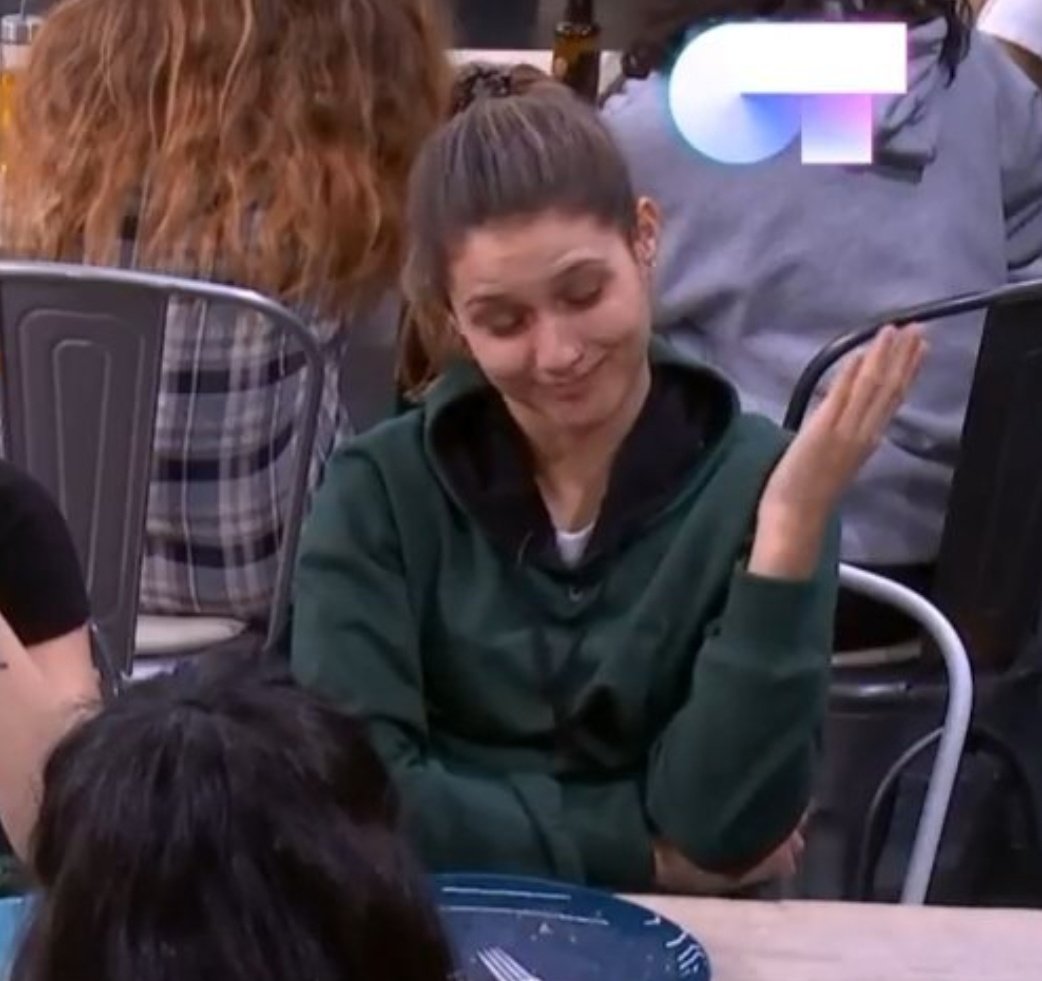 Trocolo8's tweet photo. #OT18Gala9 lo siento mucho por María, me cae increible pero Marta tiene un talentazo que no tengo ni idea de por qué la nominan todas las semanas https://t.co/QCiisqkHVz