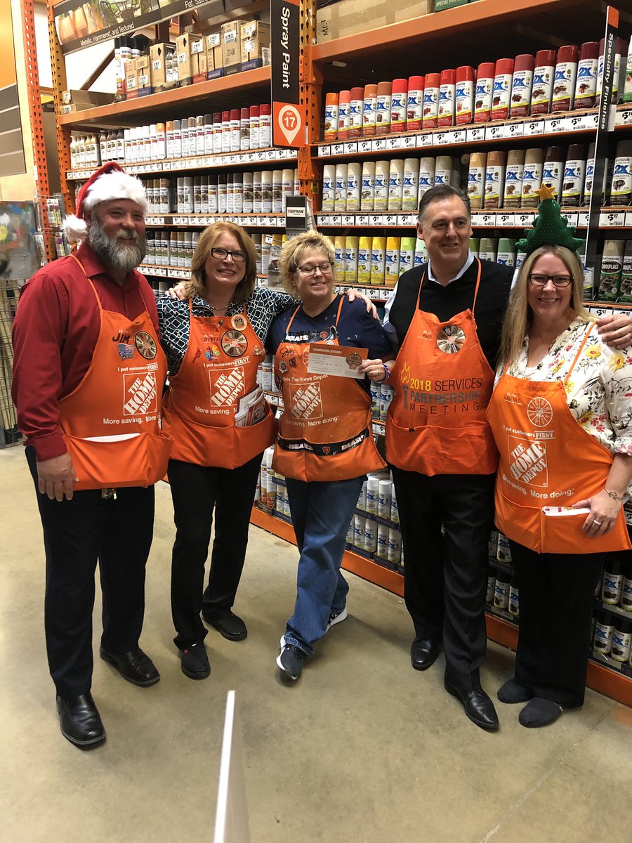 Thank You to our Geneva Team, store #1921!  They are ready for our Big Black Friday Sales Day!  Thanks Team for an awesome morning!  Excellent job!