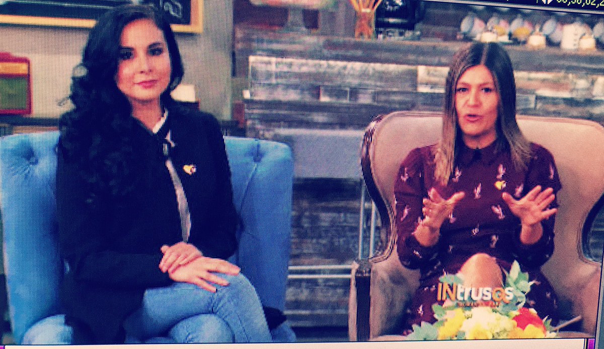 Jarimarquez's tweet photo. Hoy el programa @IntrusosOf estuvo buenísimo 🎥🎤 https://t.co/exuthViClD