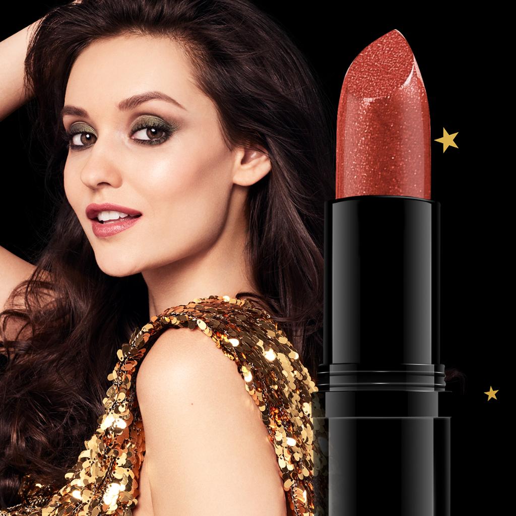 JAFRACosmetics's tweet photo. Shimmer and shine, it’s holiday party time! #JAFRAMidnightWish #lipstick #metalliclipstick https://t.co/De7s3kPMTh