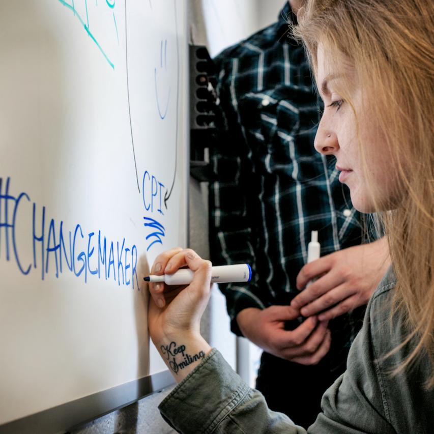 Are you ready to teach a #strikinglyexciting project next semester? Then the #ChangemakerChallenge is for you! Attend an exclusive event for <a href="/GeorgianCollege/">Georgian College</a> faculty that will make this #socialhack an easy addition to your next semester  bit.ly/GCfaculty
#CHANGETHENOW