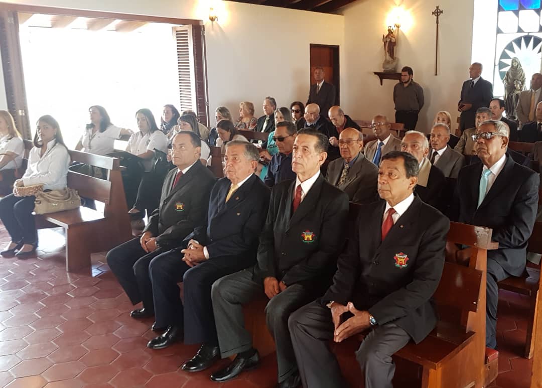 Mcsordimilvzla's tweet photo. Misa de acción de gracias por 60 aniversario del IORFAN. @benito_adanm @MPPD_FANB https://t.co/myr4Rb4xbG