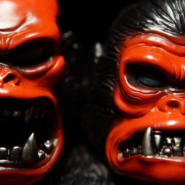 iloveguitars1's tweet photo. #kinggorillaju #hirotasaigansho #hxs #kaiju #sofubi #kaijusofubi #sofubikaiju #広田ソフトビニール工房 #ソフトビニールの怪獣展 #獸 #double #chimpanzee #ape #apes #itamu #kinju #mg1 #mg2 #2018 #sofvi #red #black #cool #kingkong” https://t.co/OS9GW8Ewh3 https://t.co/gb00uvUEYv