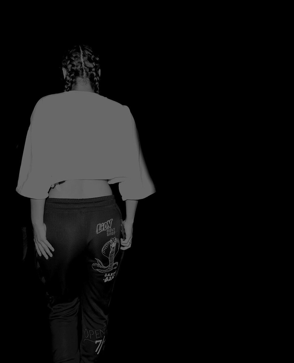 🌹; The older I get, I feel like I'm always tryna save time
Talkin' to the voices in my head, they make me think twice
Tellin' me it doesn't mean it's wrong because it feels right.