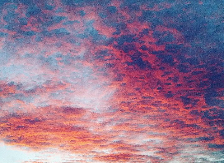 WrestlingLodge's tweet photo. A little pink and purple sky I took photo's of this evening.
#SunsetEnergy π
#FullMoonVibes π
#TheSunsetTapes
#ACoolTapeStory
#CatchYouOnAVibe π
@officialjaden ππ½ https://t.co/eJC8yP47jb