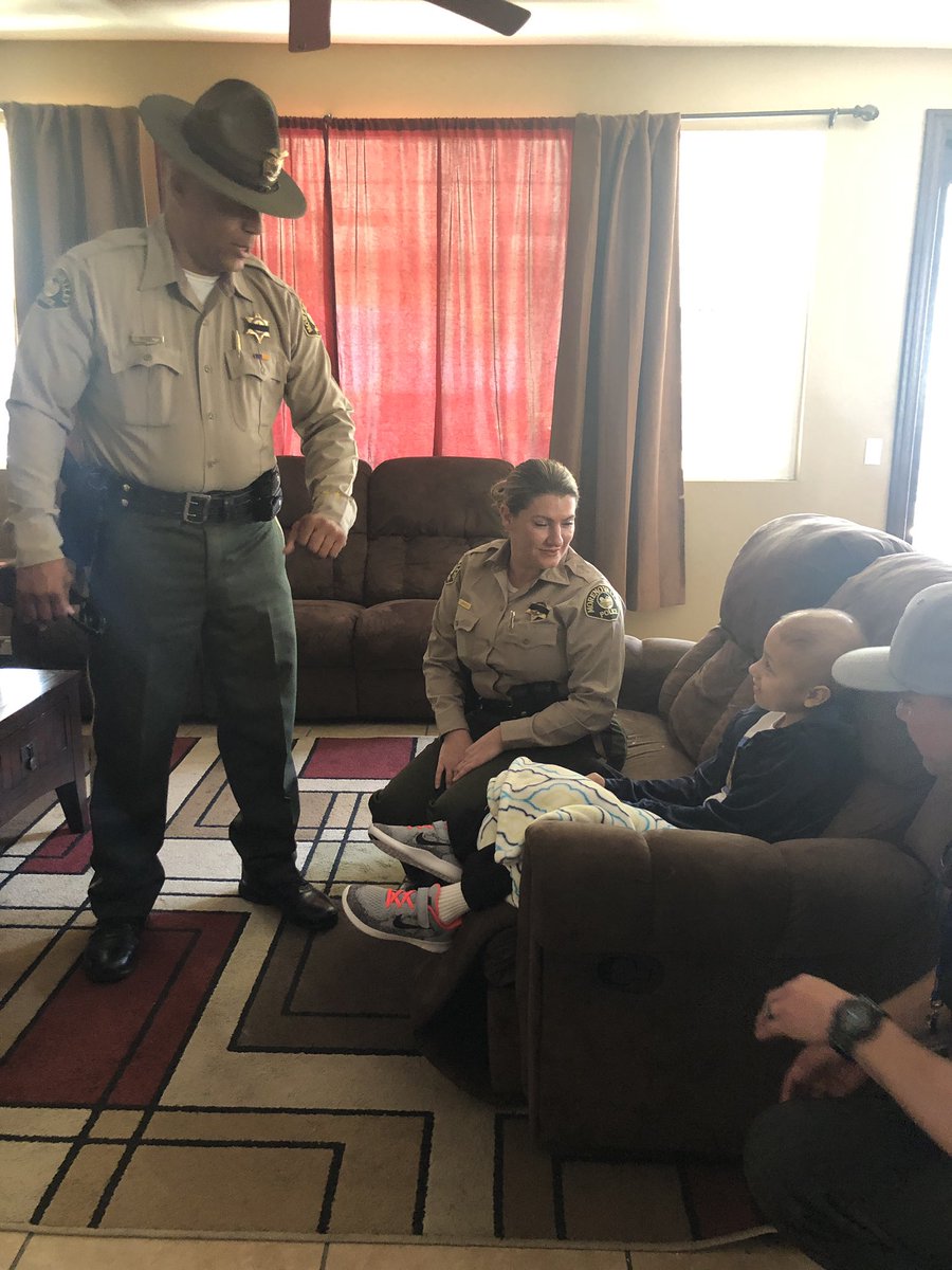 operationjuice1's tweet photo. This is who we ZUMBA for!  🙌🏼 Join us! Operation Juice Box had the honor of dropping off Thanksgiving dinner to Naomi's family with Deputy Cornejo, Deputy Brooks, Deputy Mirabella and Sgt Roberts. That girl is a fighter! ⚡️ Join us Dec 4th to support Naomi!

#operationjuicebox https://t.co/E9p97qnxjb