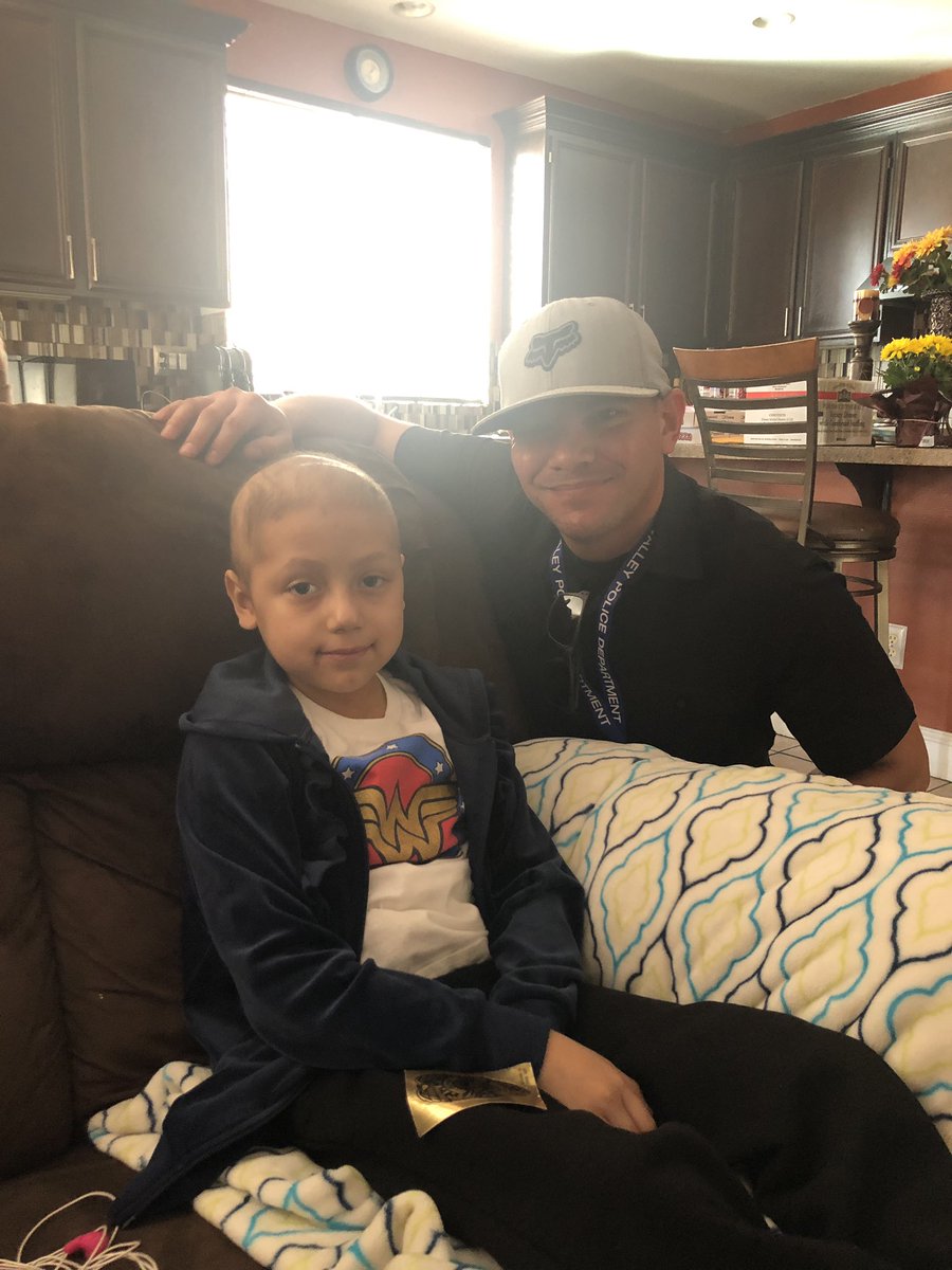 operationjuice1's tweet photo. This is who we ZUMBA for!  🙌🏼 Join us! Operation Juice Box had the honor of dropping off Thanksgiving dinner to Naomi's family with Deputy Cornejo, Deputy Brooks, Deputy Mirabella and Sgt Roberts. That girl is a fighter! ⚡️ Join us Dec 4th to support Naomi!

#operationjuicebox https://t.co/E9p97qnxjb