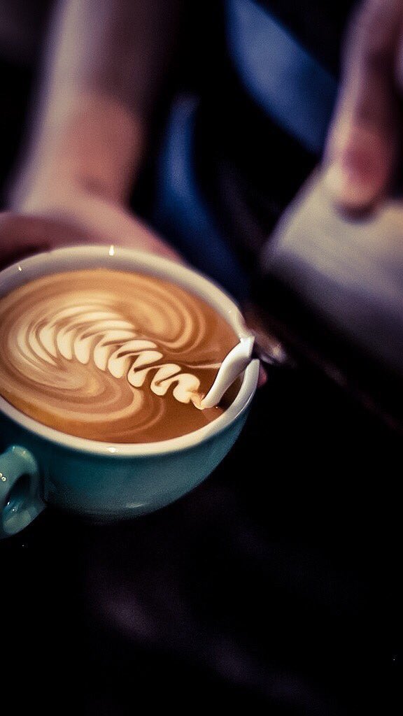 alsaeed_y's tweet photo. فنجان قهوة ☕

كم تكون الأيام ناقصة...
حين يغيب فيها شخص...
أحببت وجوده بكل لحظة...!! "

#صباح_الخير https://t.co/Vk7uyYQmEM