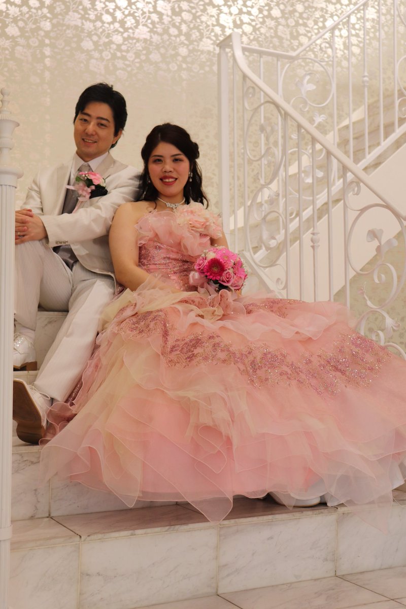 belebel_bridal's tweet image. 2018年11月22日いい夫婦の日!
本日のお客様です(^▽^)/
9月から打ち合わせが始まり、本日挙式本番を迎えられました!
挙式はお二人の思いが伝わり大変感動致しました。
お写真撮影では、
ピンクのドレスがとてもお似合いでした♡
二人がずっと幸せでいてくれますように。
#ウエディング #ワンコイン