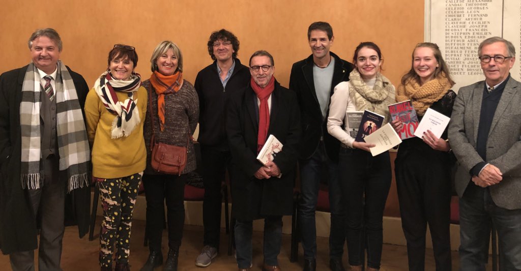 b_thomasson's tweet photo. Le bonheur est dans le #Gers. J’ai lancé cette semaine les Rencontres Littéraires de Nogaro, que je présiderai en mai, avec le @PrixNogaro des Jeunes Mousquetaires (via @LyceeNogaro @LpoA_Fournier32 @NogaroTourisme @CircuitNogaro) https://t.co/sfitexRL1R