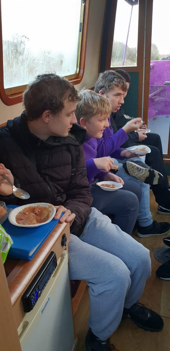 reunioncanal's tweet image. @Falkirkhigh Steps Along the Canal get back to basics with stovies #wolfeditdown #jaggythistle #skillsgalore #canalmagic