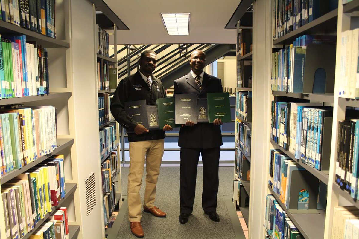 mazinb_'s tweet photo. A true Sudanese inspiration
PhD in Electrical and Electronics Engineering from Malaysia
Look at those medals
Dr. Almur Abdelkreem (left) https://t.co/ijYMwFvBG7